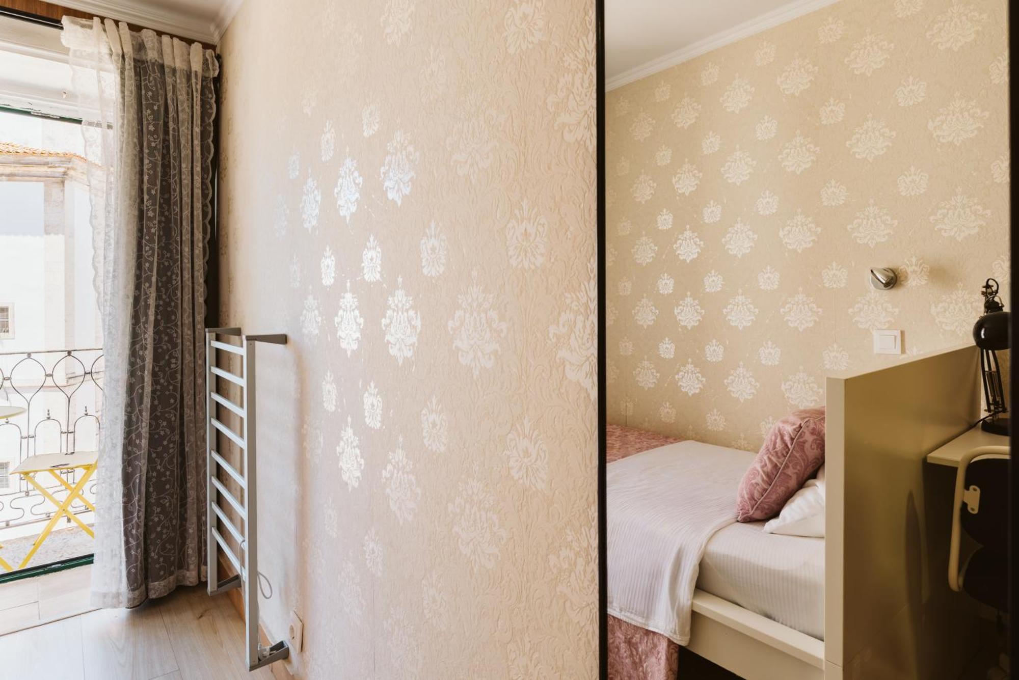 Single Room with Private Bathroom